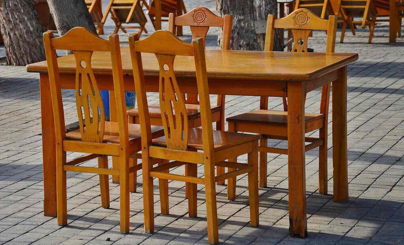 Group of wooden chairs - How to fix a squeaky chair